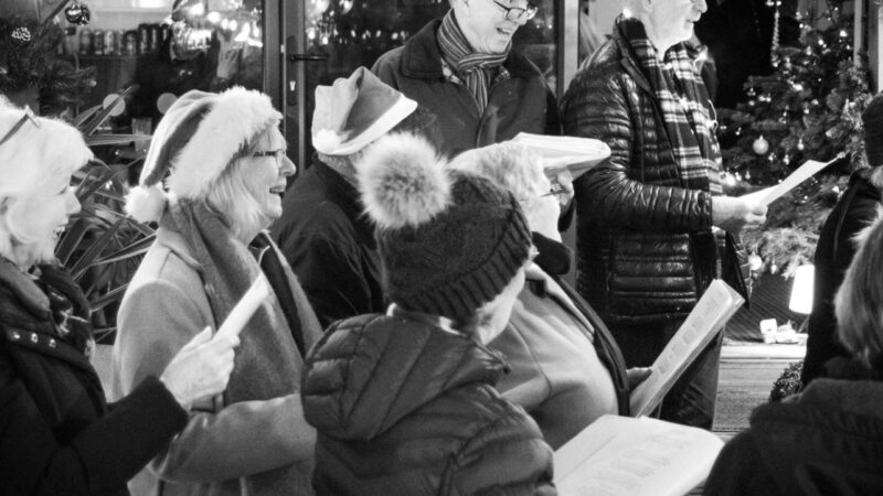 Lisa Faye Christmas Sing-a-long & The 5678 Choir At The Wonston Arms